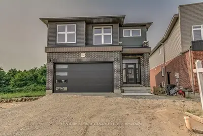 1394 SANDBAR Street, London North, ON N6G 0V4