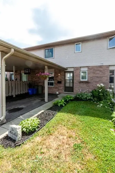 720 DEVERON Crescent 45, London South, ON N5Z 4W6