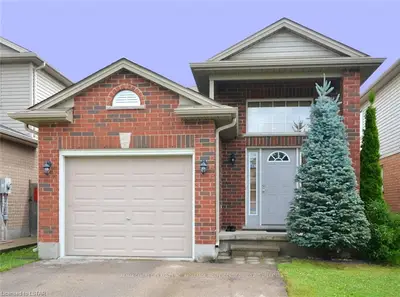 882 BRADSHAW Crescent, London North, ON N5X 0B6