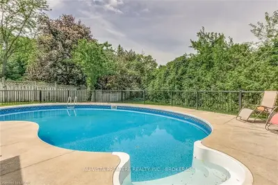 139 FARMINGTON Way, London South, ON N6K 3N7