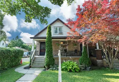 8 BARRINGTON Avenue, London North, ON N6H 1J9