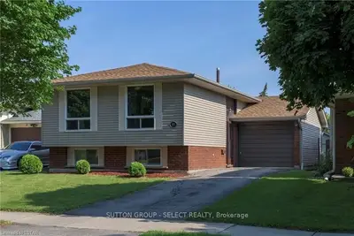 30 TUMBLEWEED Crescent, London South, ON N6E 2N7