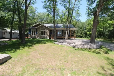 9758 LAKESHORE Drive, Lambton Shores, ON N0M 1T0