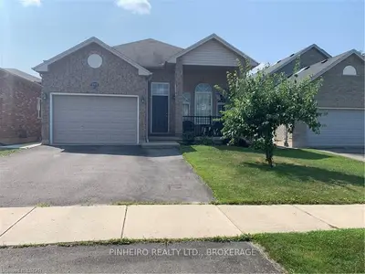 1911 CORONATION Drive, London North, ON N6G 0A5