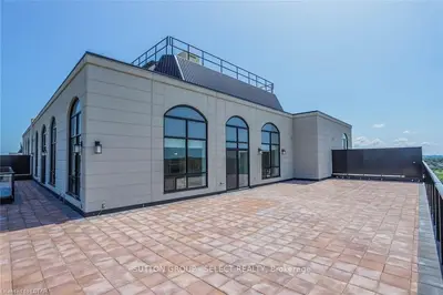 260 VILLAGEWALK Boulevard 1403, London North, ON N5X 0A6