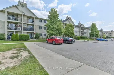735 DEVERON Crescent 210, London South, ON N5Z 4X8
