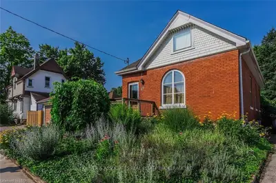 69 ADELAIDE Street S, London South, ON N5Z 3K3