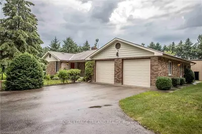 25789 Melbourne Road, Strathroy-caradoc, On N7g 3h5