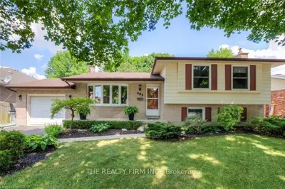 493 MAPLE Street, Strathroy-Caradoc, ON N7G 3M9