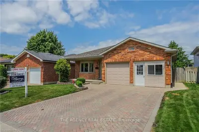 14 KRISTINA Crescent, London South, ON N6E 3V3