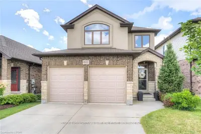 1822 CHERRYWOOD Trail, London North, ON N6H 0E2