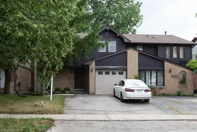 1686 ATTAWANDARON Road S, London North, ON N6G 3M8