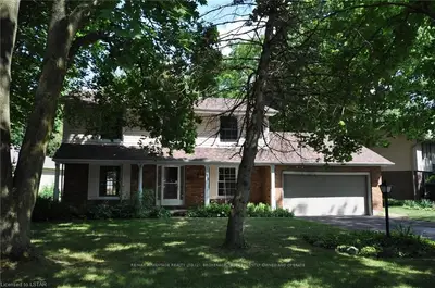 1349 RIDEAU Gate, London North, ON N5X 1W9