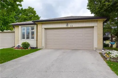 93 PINE VALLEY Gate 42, London South, ON N6J 1L4