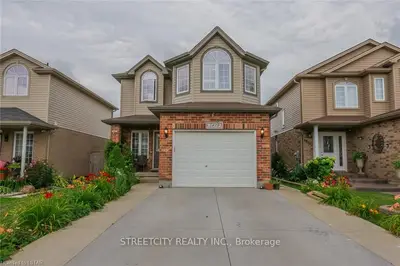 2879 LEMIEUX Walk, London South, ON N6L 0A9