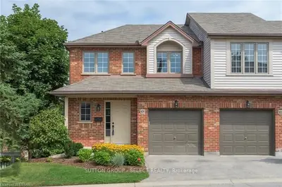 1100 BYRON BASELINE Road 68, London South, ON N6K 4M3