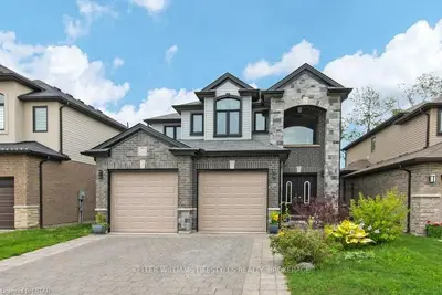 2160 YELLOWBIRCH Place, London North, ON N6G 0N3