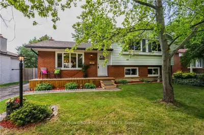 402 MILLBANK Drive, London South, ON N6C 4W7