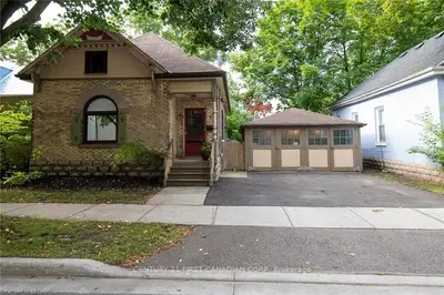 17 ASKIN Street, London South, ON N6C 1E2