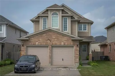 3138 MEADOWGATE Boulevard, London South, ON N6M 0B7