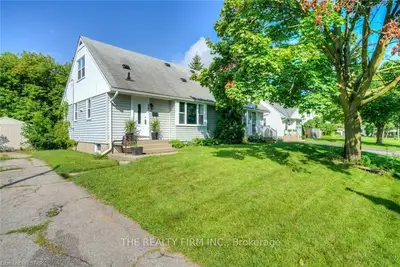 363 FLANDERS Row, London East, ON N5Y 1C3