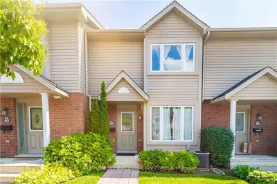 780 Fanshawe Park Road 40, London North, ON N5X 1L5
