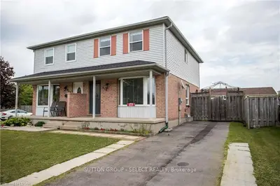818 SHELBORNE Street, London South, ON N5Z 5A8