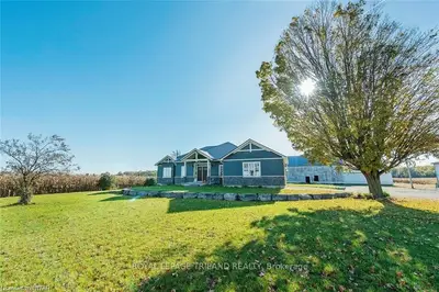 2905 KNAPDALE Drive, Southwest Middlesex, ON N0L 1M0