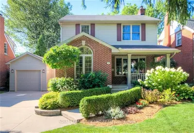181 IROQUOIS Avenue, London South, ON N6C 2K9