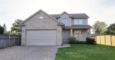 7 FINCH Street, North Middlesex, ON N0M 1A0