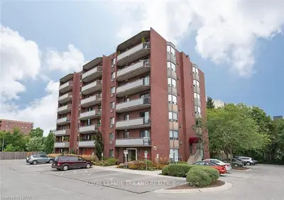 75 HUXLEY Street 206, London South, ON N6J 4W7
