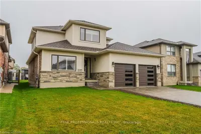 2389 BRAYFORD Crescent, London South, ON N6K 0C4