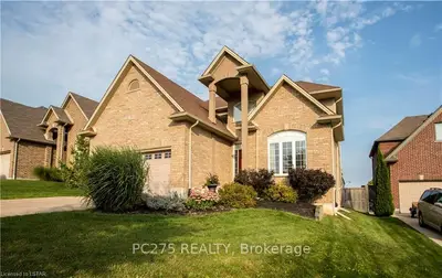 748 REDTAIL Court, London North, ON N6H 5X8