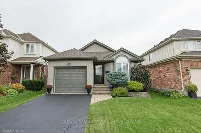 1369 PLEASANTVIEW Drive, London North, ON N5X 4P8