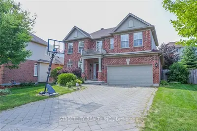 358 Chambers Place, London North, On N5x 4h4