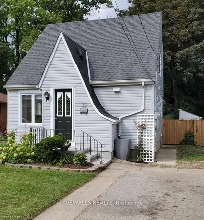 66 ELMWOOD Place, London South, ON N6J 1J2