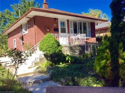 111 GLADSTONE Avenue, London South, ON N5Z 3R6