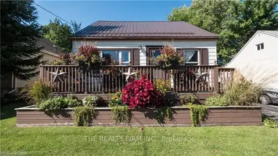 163 GILES Street, London East, ON N5Z 2V9