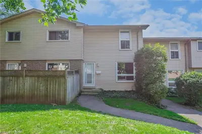 135 ANDOVER Drive 27, London South, ON N6J 4C2