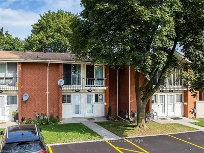 1090 KIPPS Lane 133, London East, ON N5Y 1V4