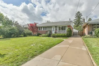 177 MERLIN Crescent, London East, ON N5W 5A2