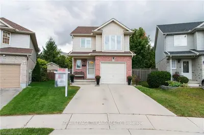 518 BLACKWATER Place, London North, ON N5X 4J4