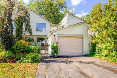 747 WOODCREST Boulevard, London South, ON N6K 1P8