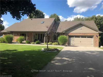 48 SCOTTSDALE Street, London South, ON N6P 1C7
