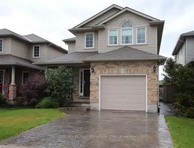 2210 CORONATION Drive, London North, ON N6G 0B9