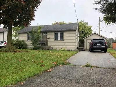 25 Durham Street E, Tillsonburg, On N4g 1v6