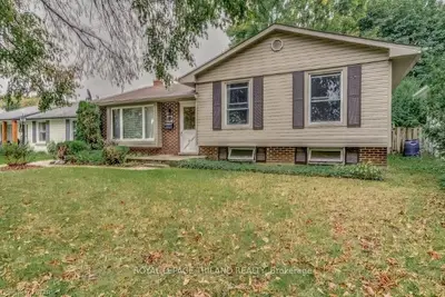68 MAXWELL Crescent, London North, ON N5X 1Z1