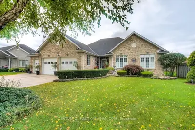 19 WILDFLOWER Place, London East, ON N5Y 5M4