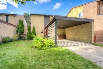 1835 ALDERSBROOK Road, London North, ON N6G 3S3