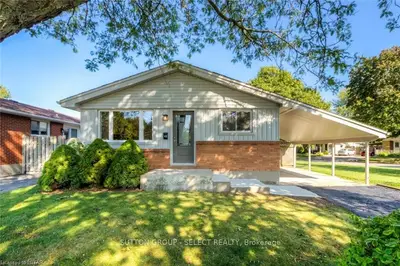 42 Garland Crescent, London East, ON N5V 1N5